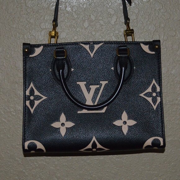 $3400 Louis Vuitton OTG Onthego PM Bicolor Monogram Empreinte Leather To… - Picture 4 of 13